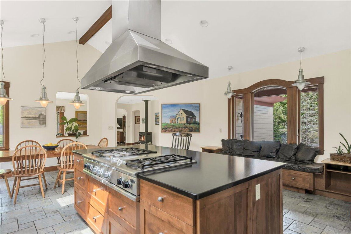 019-70 Ledgewood Ln (38 of 109)