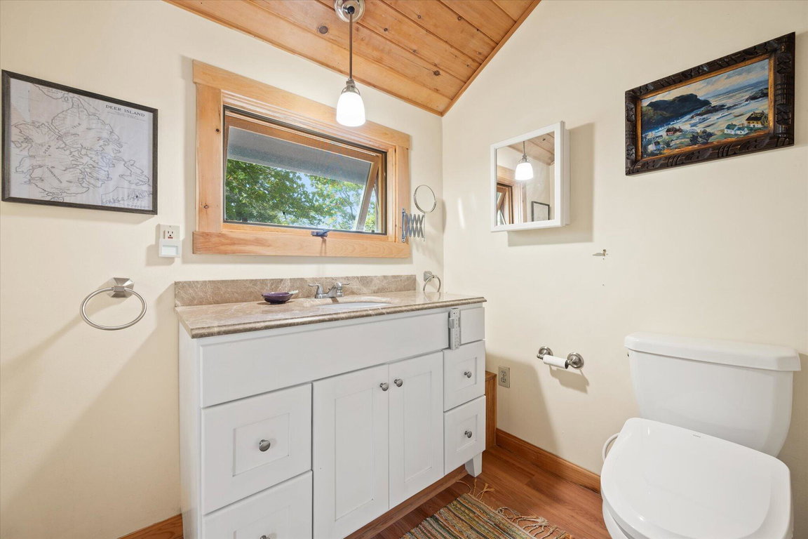 33-Bathroom