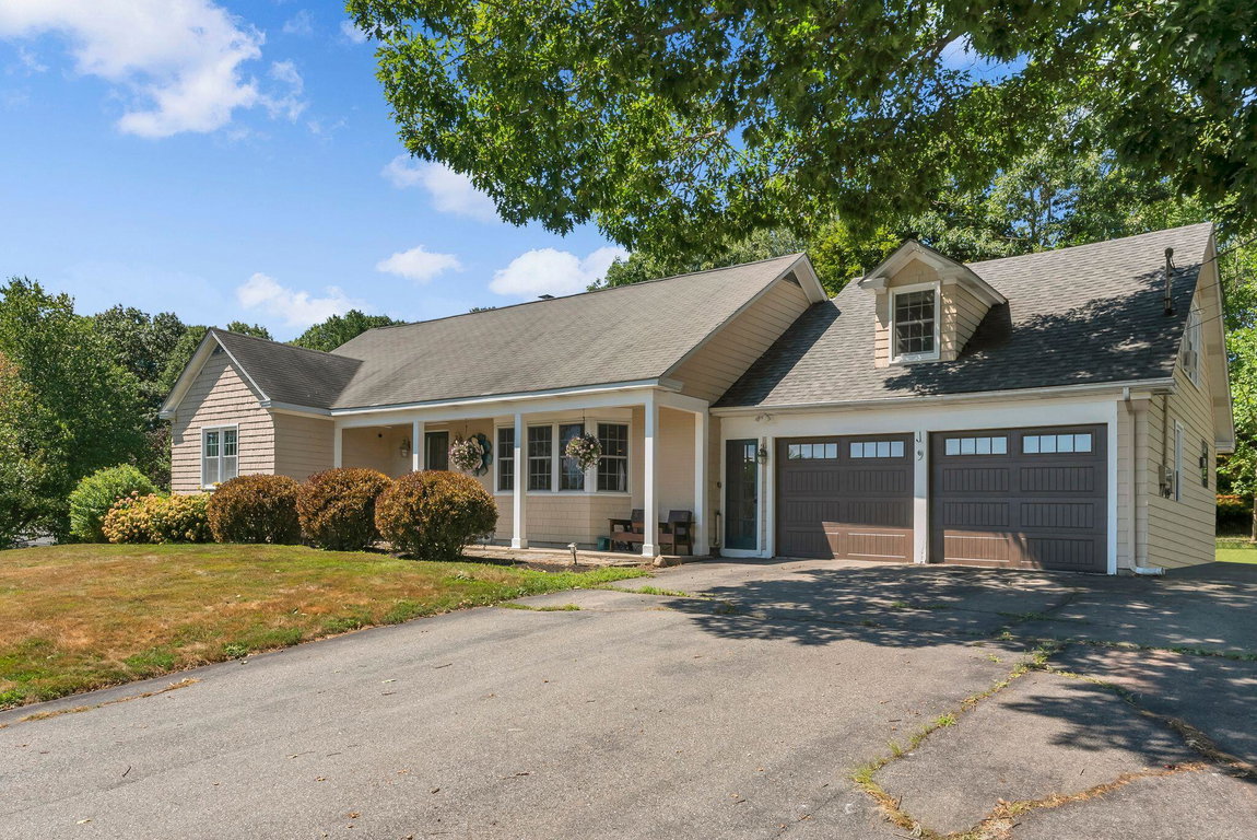 9 Hillcrest Street Hallowell