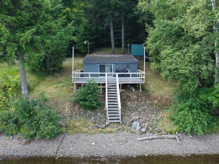 656 West Road Portage Lake