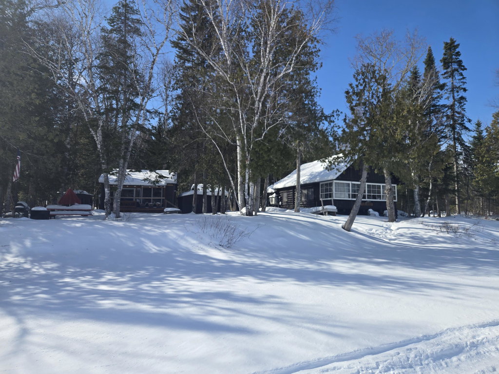 762 West Road Portage Lake