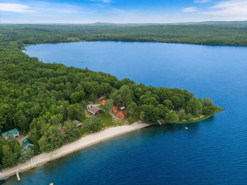 8 Sand Beach Lane Burnham