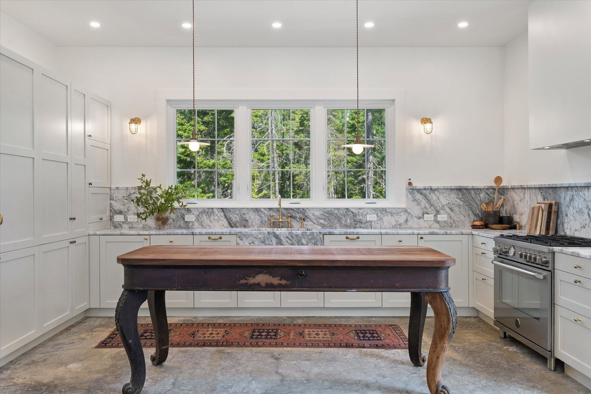 21-Kitchen