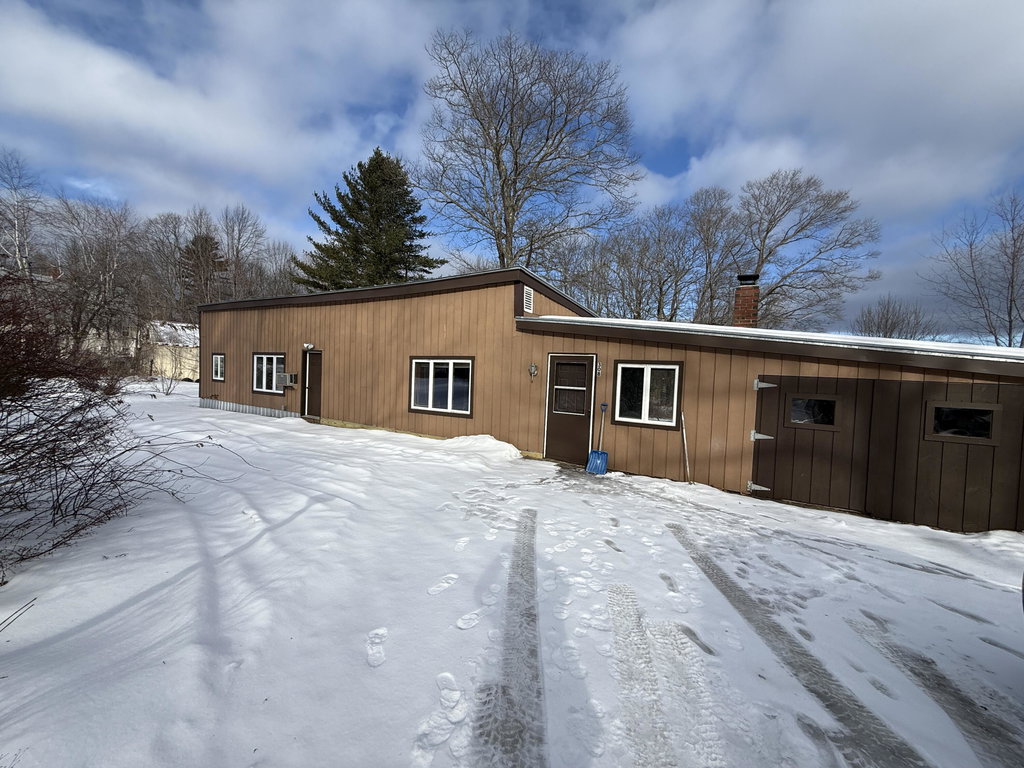 308 Whittier Road Farmington