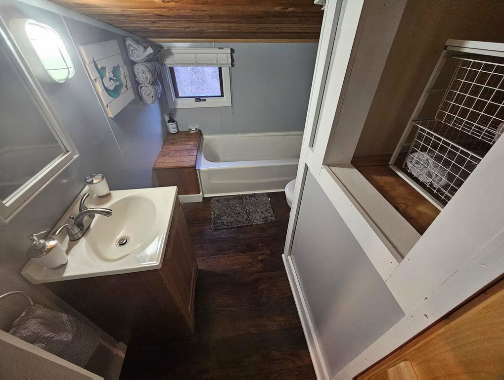 Second floor bath