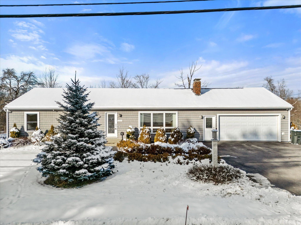 231 Parkway  Brewer