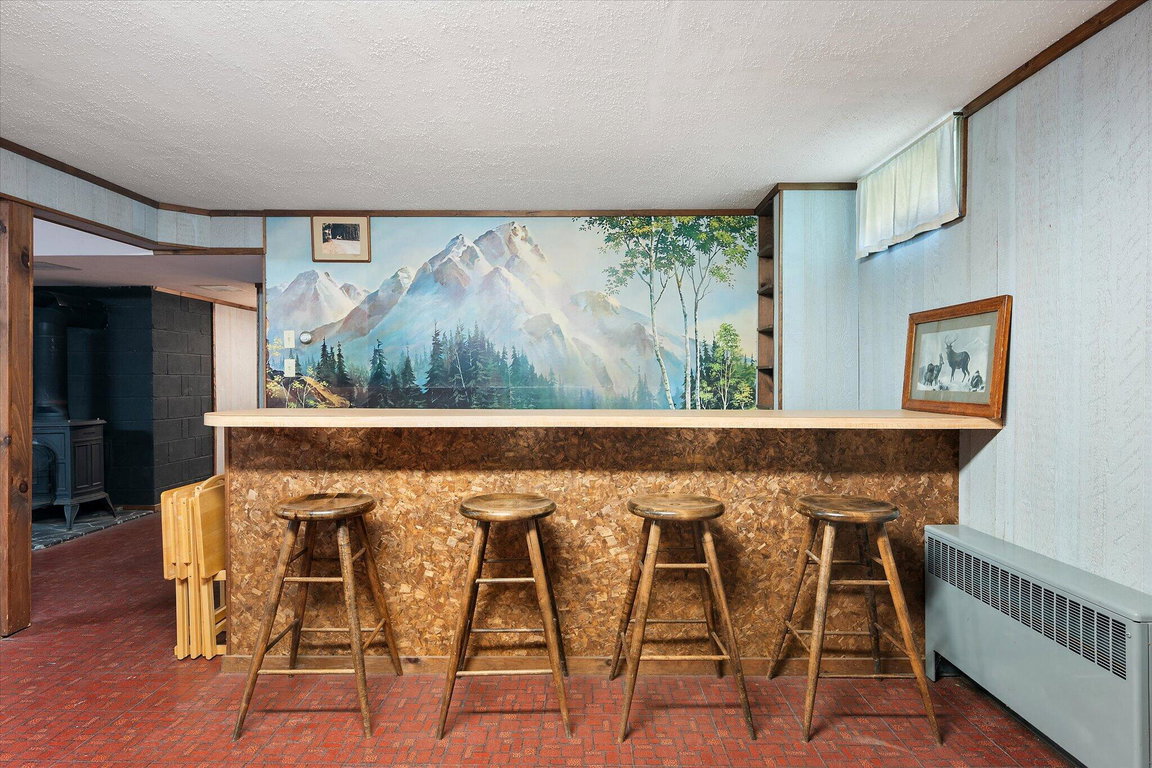 49-Basement Wet Bar