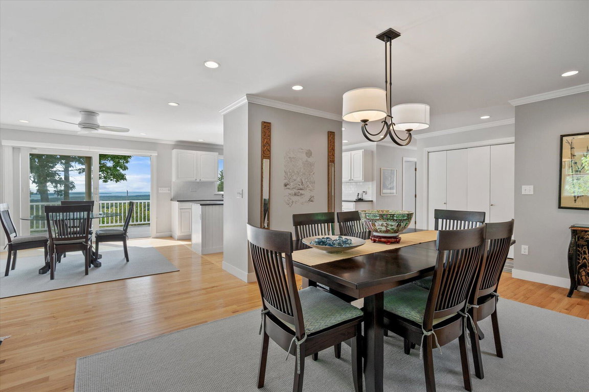 07-Dining Room
