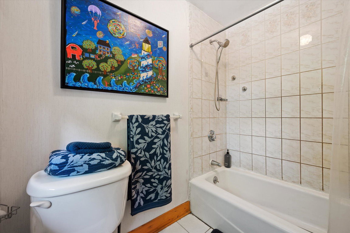 40-Bathroom