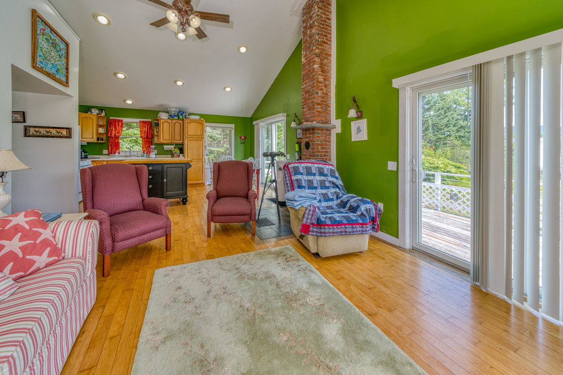 Living room 1