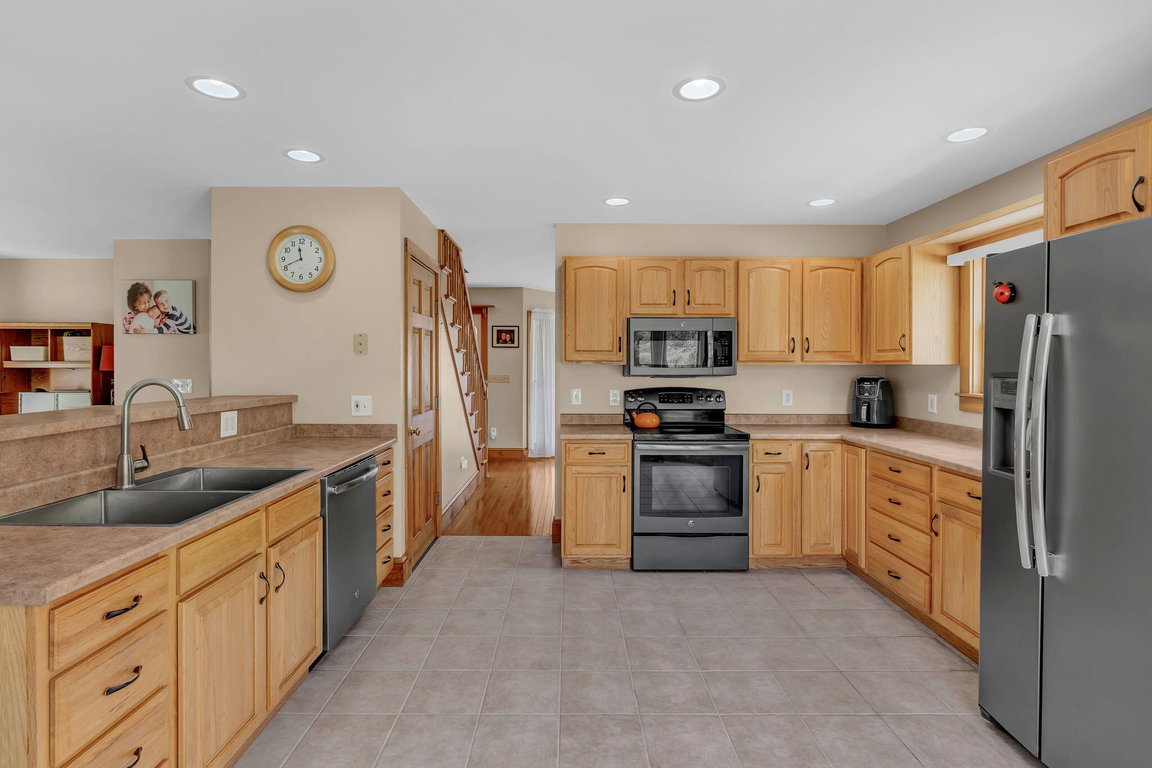 17-web-or-mls-167-twin-hill-rd