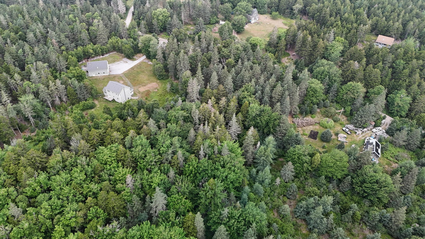 land between houses