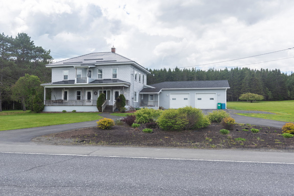 1327 Main Street Grand Isle