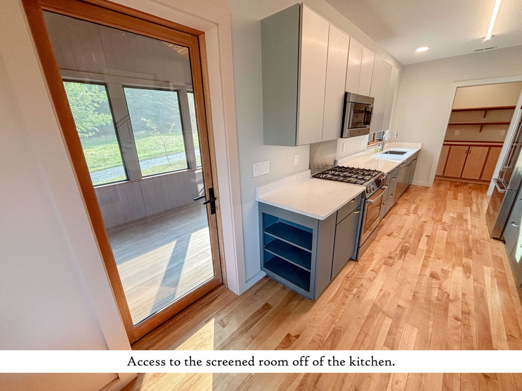 Kitchen (11), label