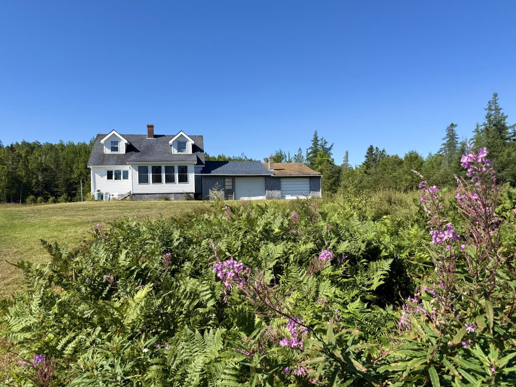 736 Leighton Point Road Pembroke