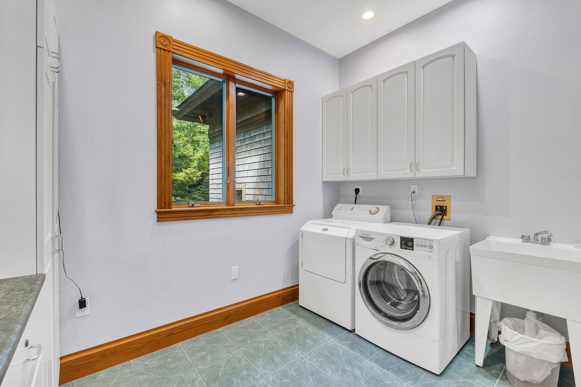 50-web-or-mls-1197-bay-rd