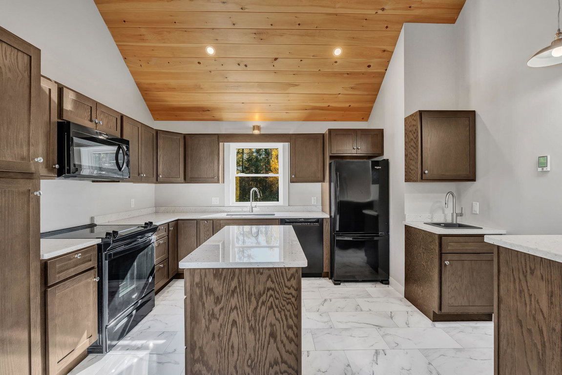 12-web-or-mls-1212-eastbrook-rd