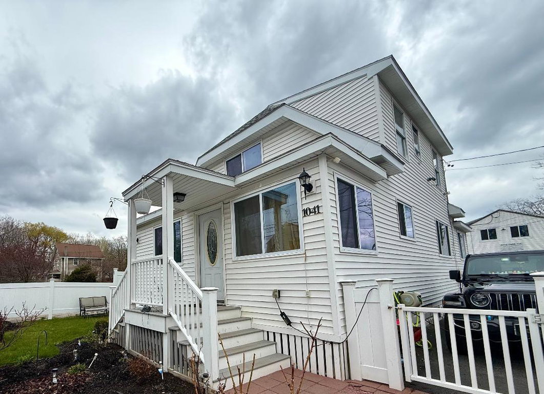 1041 Ocean Avenue Portland
