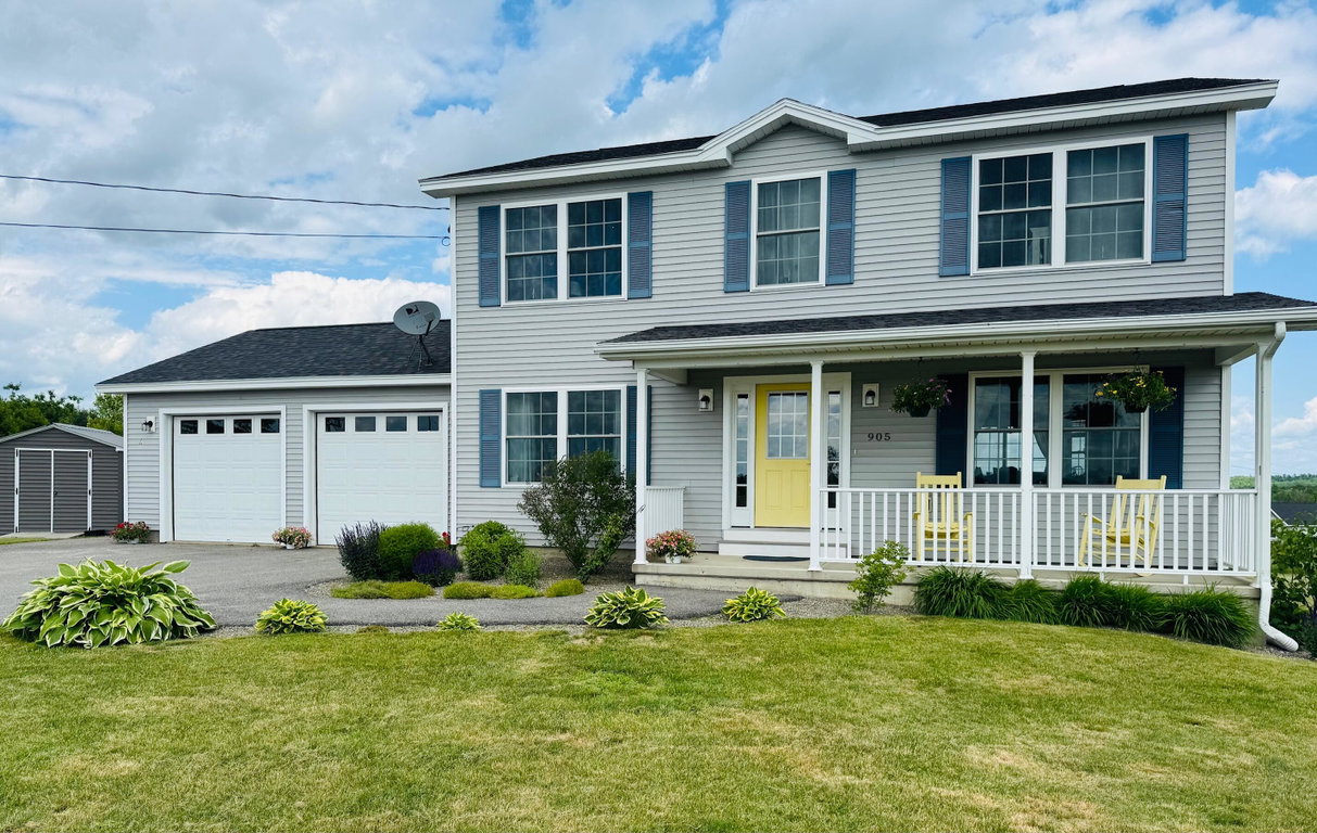 905 Blackstream Road Hermon
