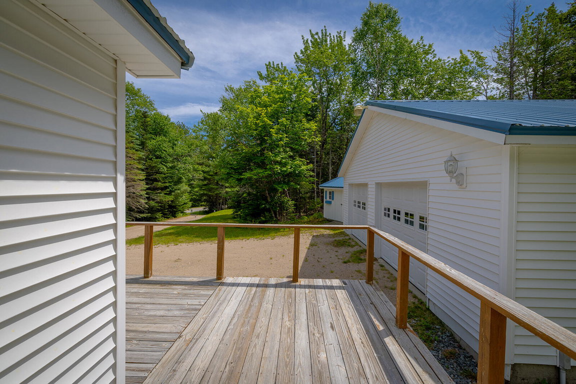 14-482 West Bay Road-DTP_websize