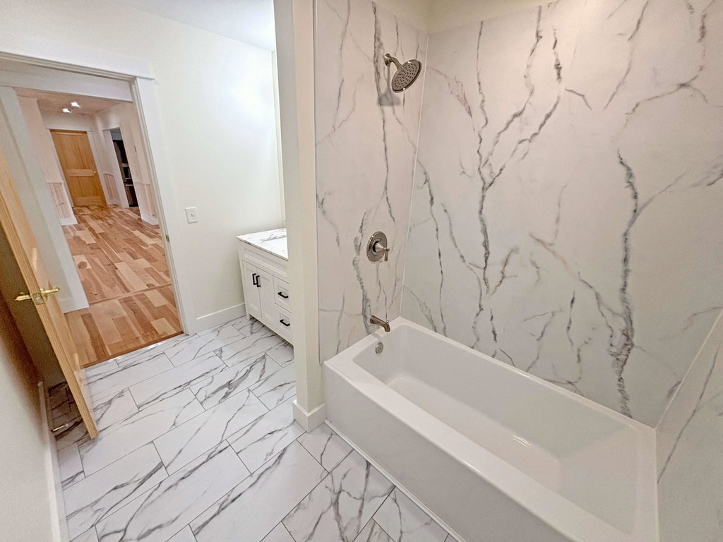 Bathroom 2 of 2 (1)