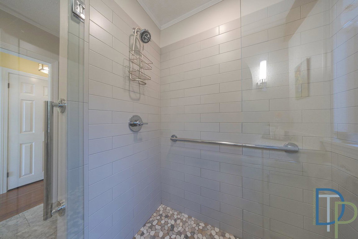 1035newburyneck - 27