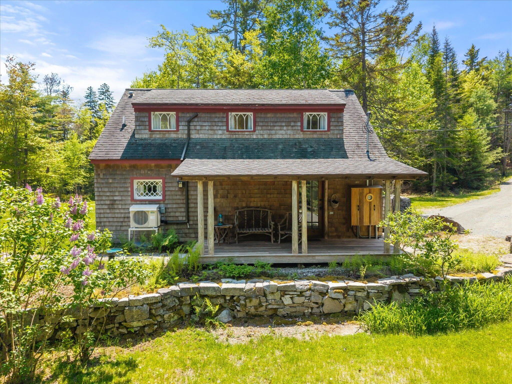 18-Guest House