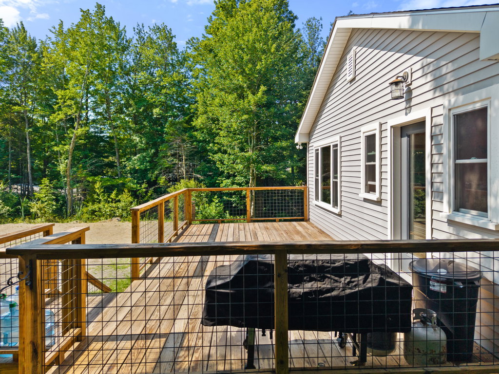 41-126 Lakes Ln