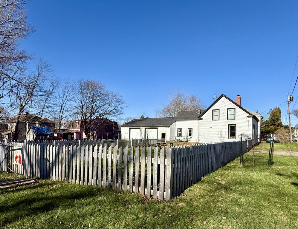 22 Shackford Street Eastport
