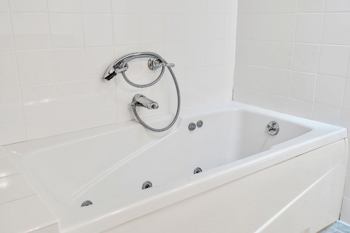 19-web-or-mls-1197-bay-rd