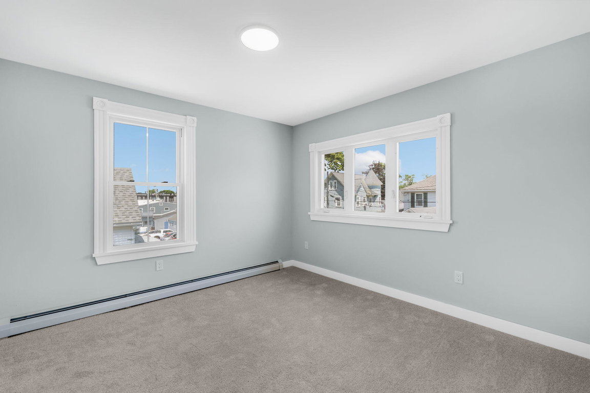 19-web-or-mls-54-greeley-ave