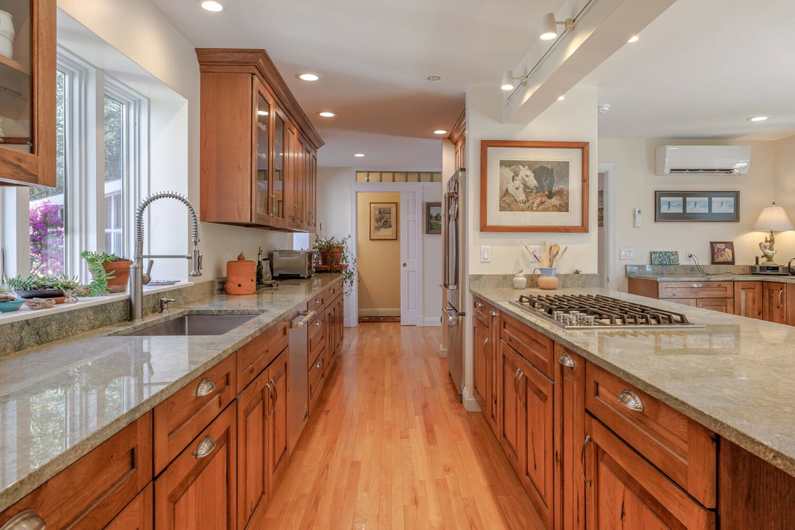 KitchenRangetopCabs