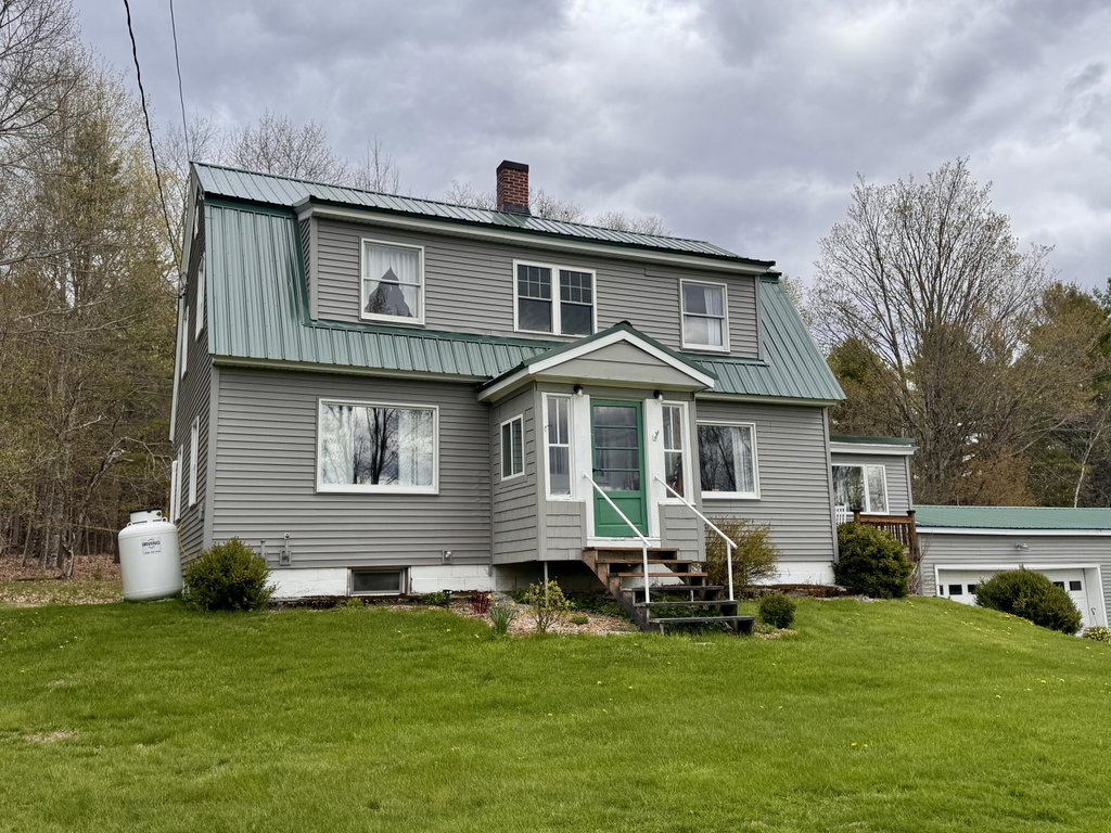 17 Old Pond Road Dexter