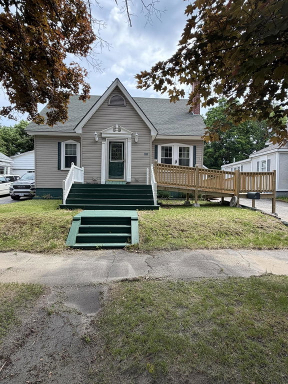 29 Somerset Street Millinocket
