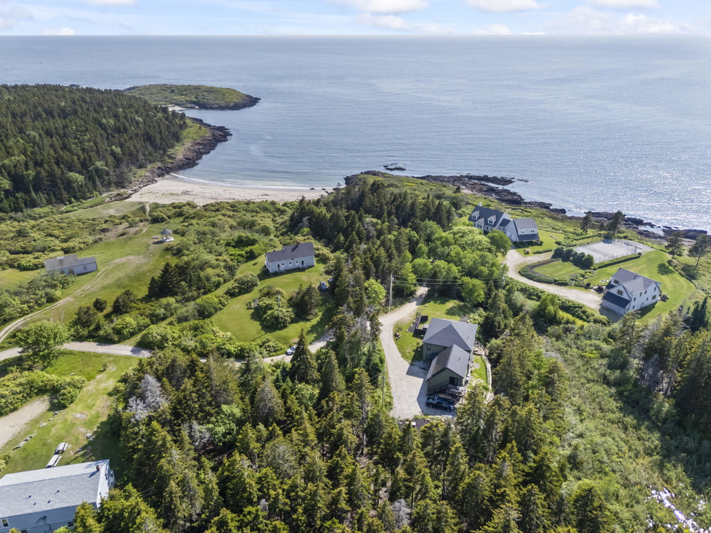 27 Seacrest Circle Phippsburg