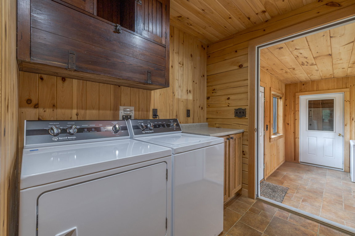 21-37 Dry Moon Lane-DTP