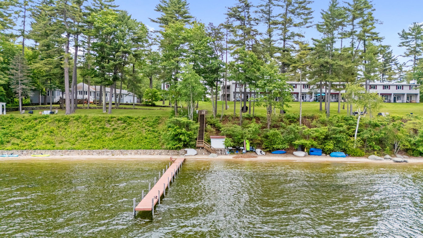 1112 Roosevelt Trail Windham