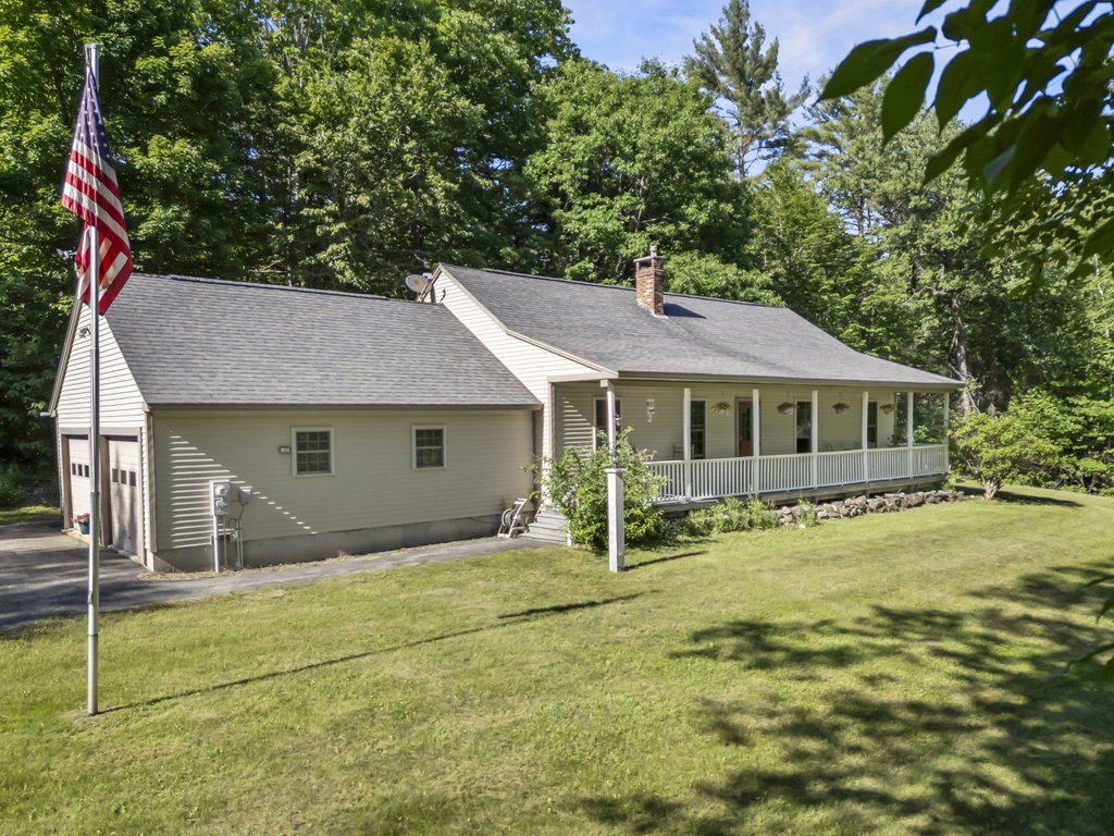 32 Fieldstone Drive West Gardiner