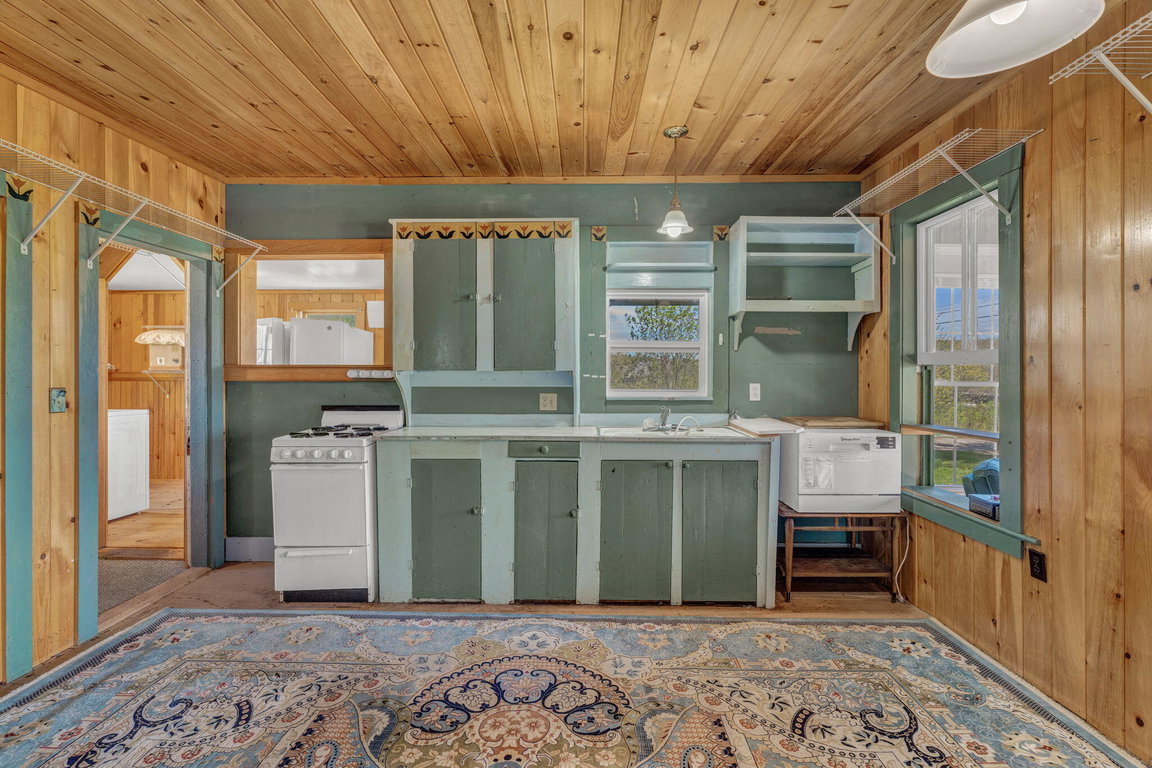34-web-or-mls-137-w-franklin-rd