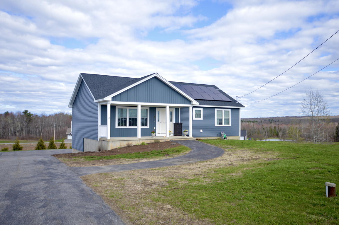 879 Blackstream Road Hermon