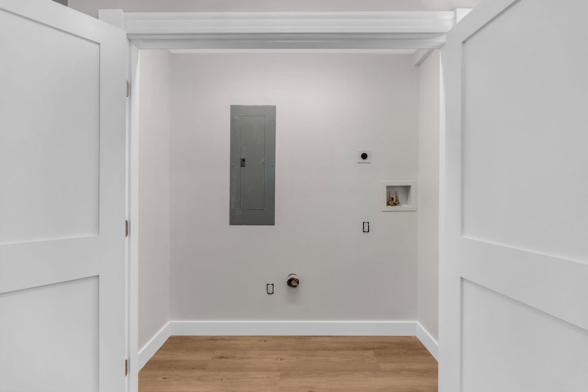 9-web-or-mls-54-greeley-ave
