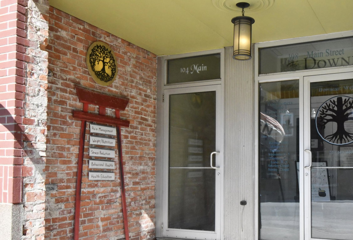 Main St Entrances