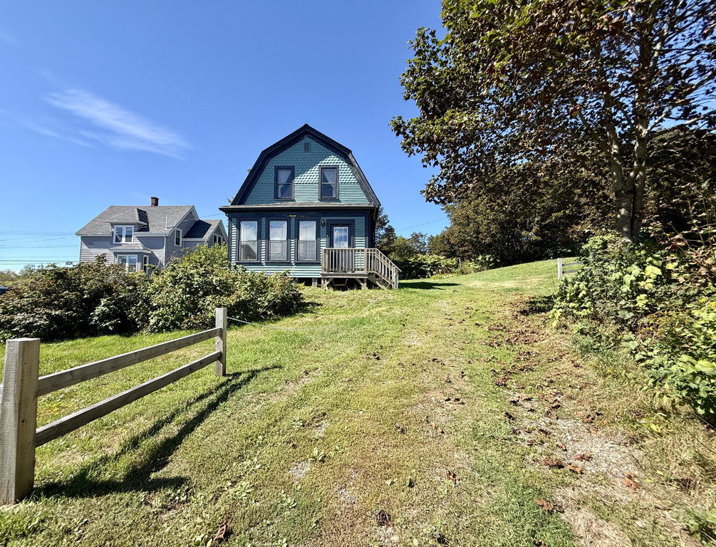 7 Townsend Lane Lubec
