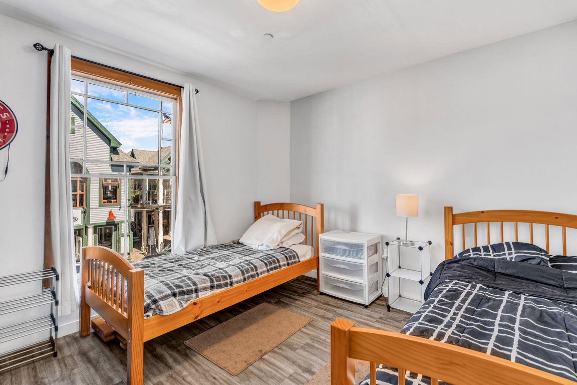 23-web-or-mls-14-cottage-st