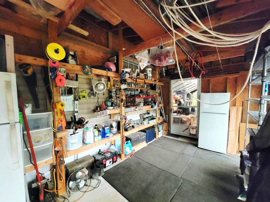 Work shop/Mudroom