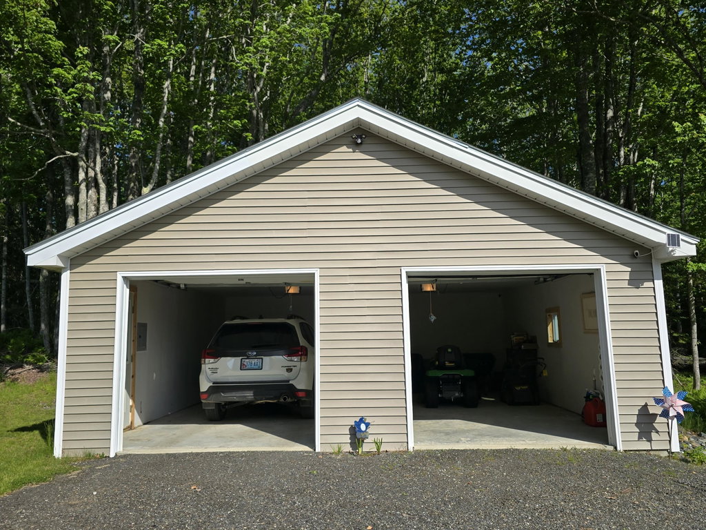 2 car detached garage