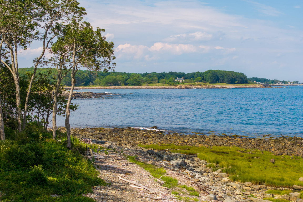 42 Thaxter Lane Kittery