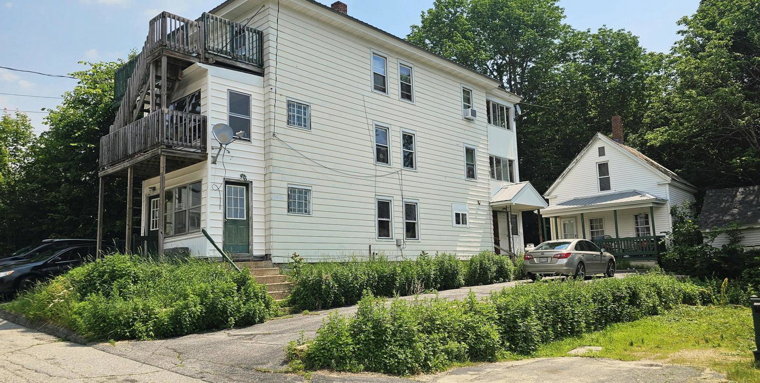 151 Oxford Avenue Rumford