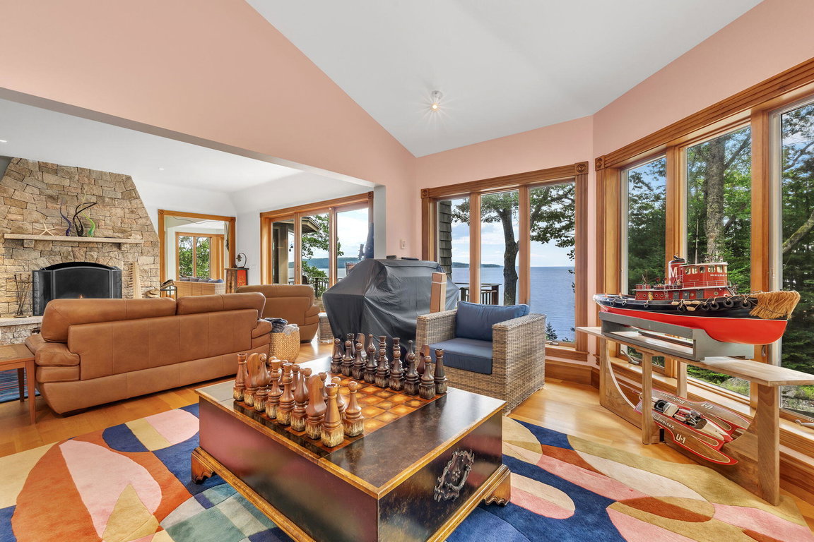 34-web-or-mls-1197-bay-rd