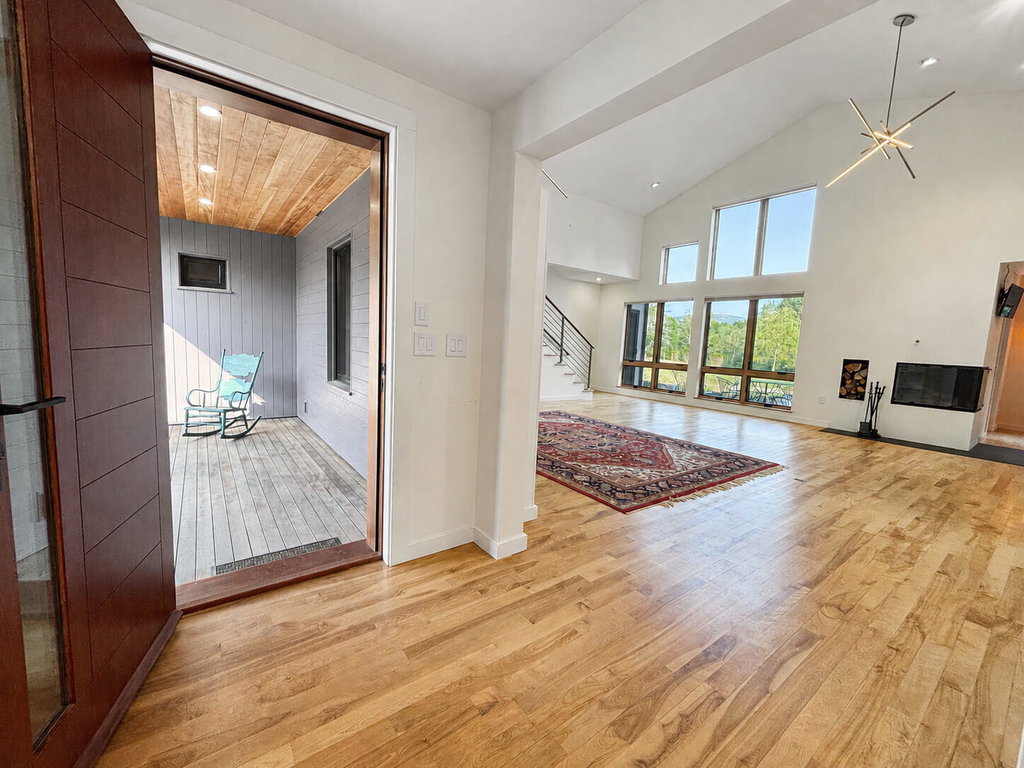 Living Room (2)